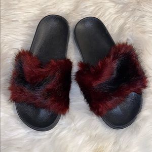 Faux fur house slippers
